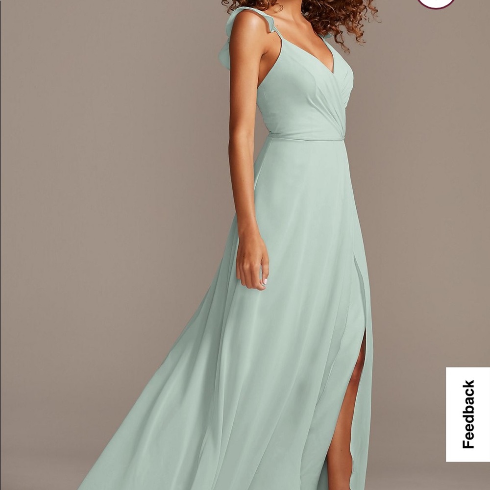 Ruffle Spaghetti Strap Chiffon Bridesmaid Dress
DAVID'S BRIDAL
W11885